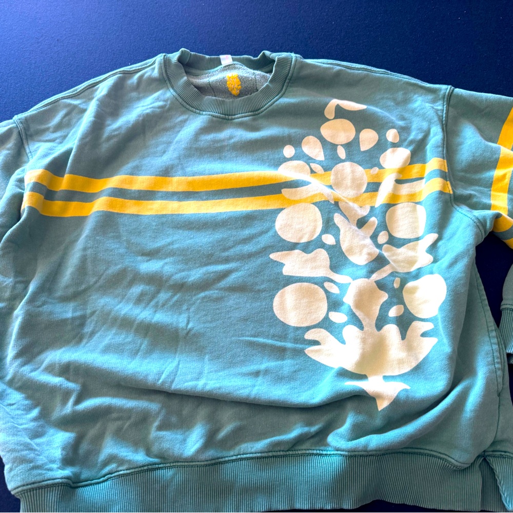 Green &Yellow FREE PEOPLE MOVEMENT Sweatshirt- soft comfy cozy/like NEW💚💛zoom in